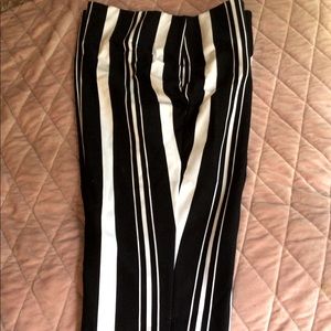 Super Soft and Comfy Nygard Capri Pants!